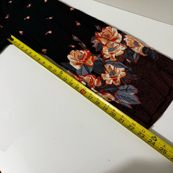 Anthropologie Black Floral Wide-Leg Pants - Picture 7 of 7